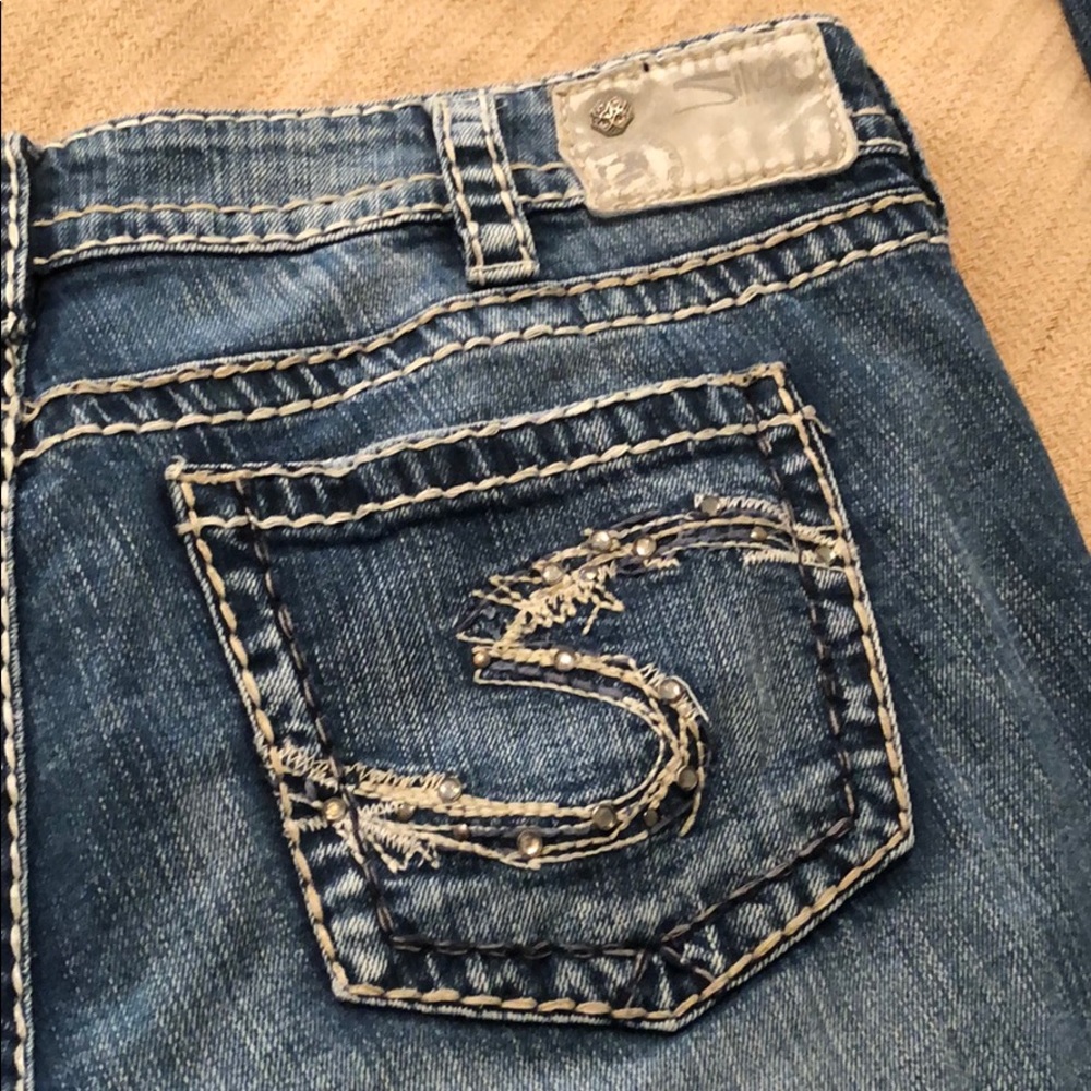 Silver Jeans 32x33. Used good condition.